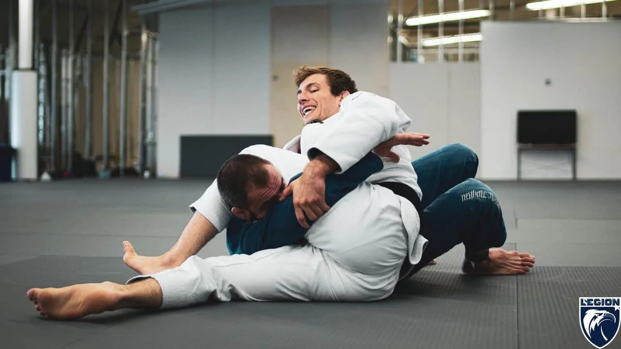 using-body-type-to-your-advantage-to-attack-a-submission-technique