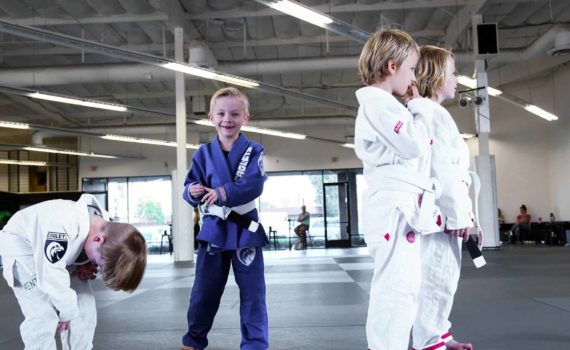 kids-jiu-jitsu-class-waiting-in-line